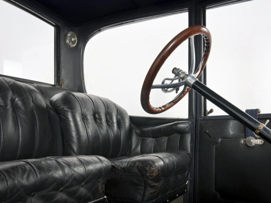  Woods Model 44 Dual Power Hybrid Coupe 1916 года  (фото 3 из 4)